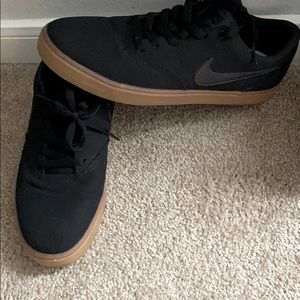 Nike Sb shoes. Only worn once!